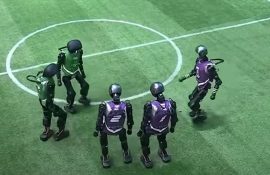 China veranstaltet erstes Fußballturnier mit Robotern